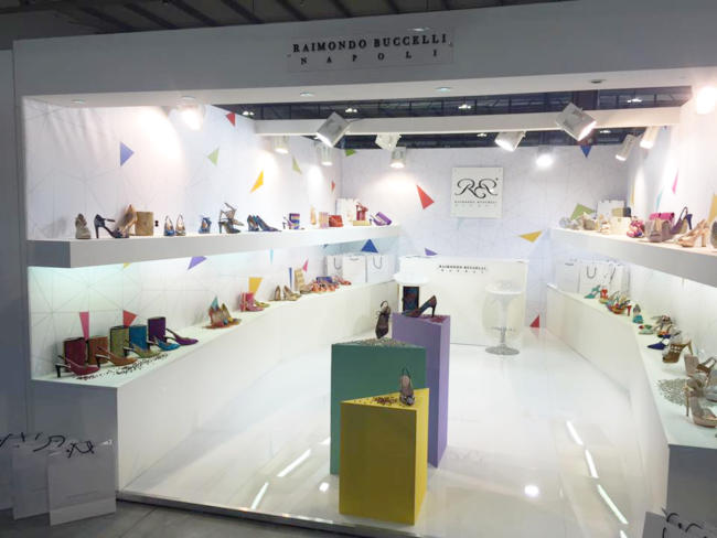 stand 16