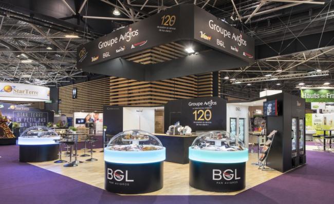 stand 44